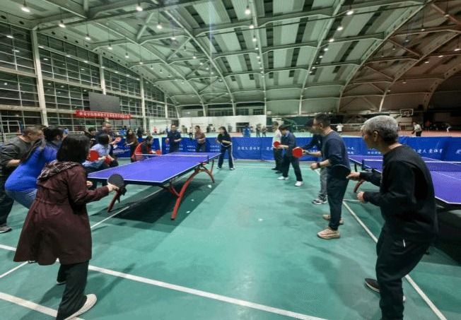 我校第三届教师体育运动技能培训班圆满收官
